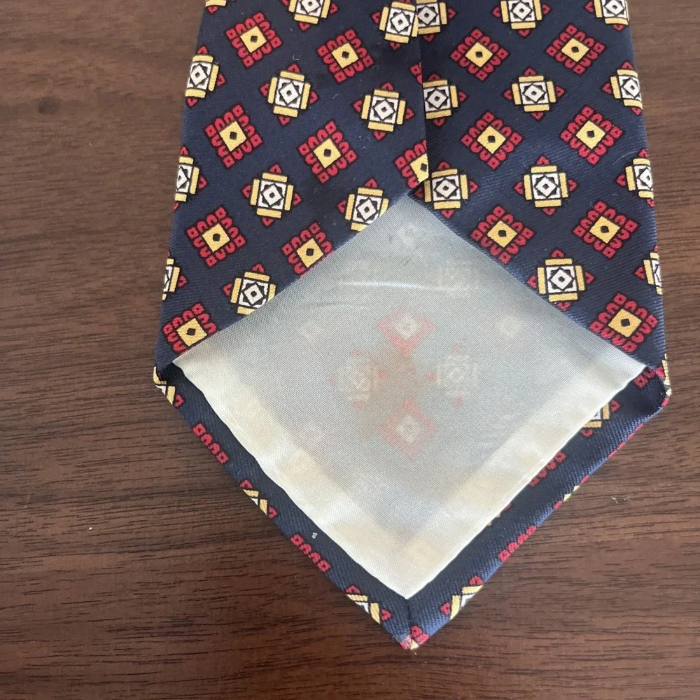 Brooks Brothers Makers 100% Silk USA Made Neck Tie Dark Blue‎ Geometric 55.5